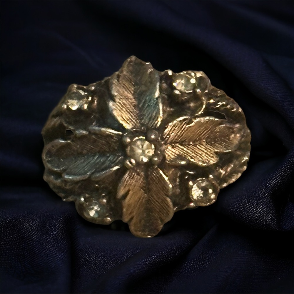 Vintage Adjustable Leaf Ring With Rhinestone Acce… - image 1